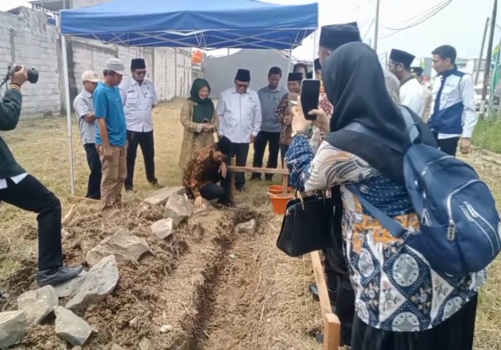 Sejarah Terukir di Cibitung: Peletakan Batu Pertama SD Ma’arif NU Salafiyah, Role Model Sekolah Berbasis Perumahan Pertama di Indonesia