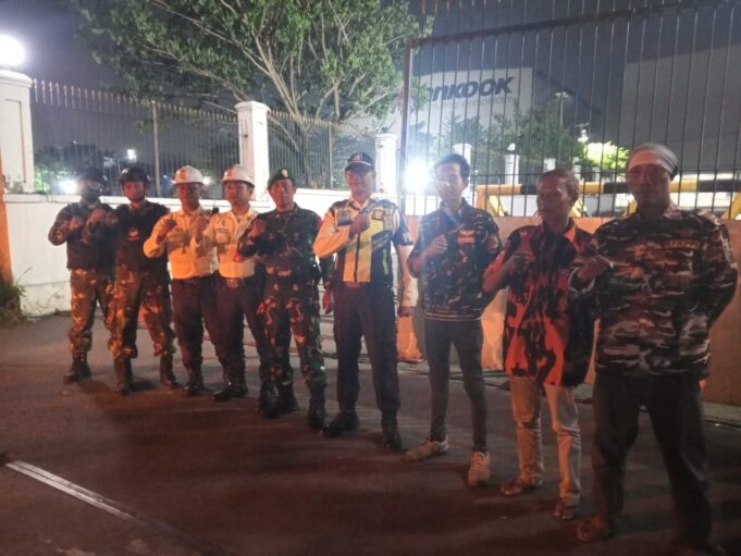 Koramil 12/Serang Baru Bersama Komponen Pendukung Gelar Patroli Gabungan Antisipasi Kejahatan Malam